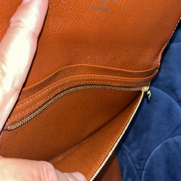 Louis Vuitton Monogram Passport wallet, -Authentic - Picture 10 of 11